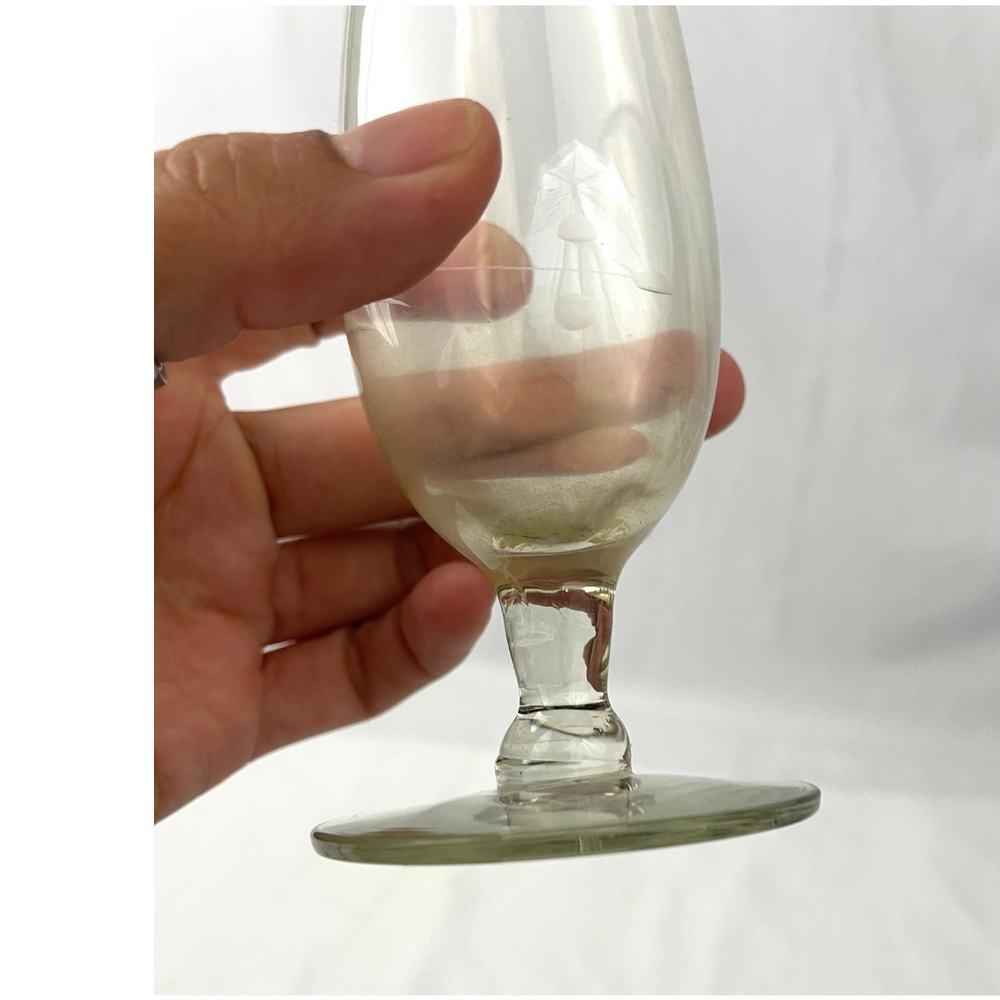 VTG‎ Flower Etched Glass Bud Vase Grape Design 10" Tall Clear Home Decor 1960's - Picture 7 of 12